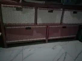 Rak multi fungsi bahan rotan sintetis