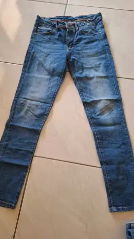 Celana Jeans Wanita