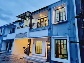 Rumah 2Lt Cantik Cluster Minimalis Dekat Gate In/Exit Tol Solo