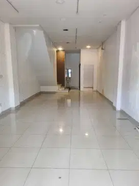 Disewakan Ruko Strategis Green Lake City Untuk Usaha / Kantor