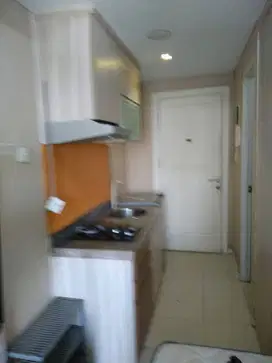 disewa apartemen green lake sunter,tipe studio furnished,kitchen set