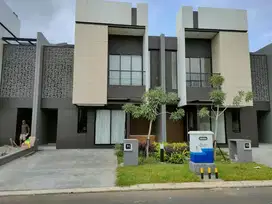 Rumah Depan Taman Cluster Eldora Suvarna Sari Cikupa Tangerang