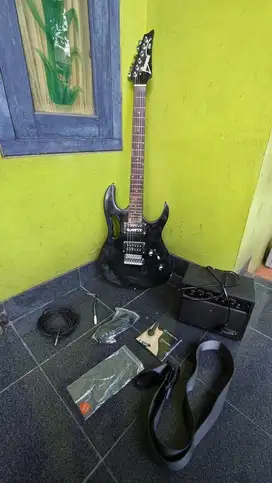 Gitar Listrik Ibanez Jem Dan Ampilifier HSM X