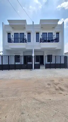 RUMAH BERGAYA KLASIK AKSES SUPER LEGA DI GDC DEPOK