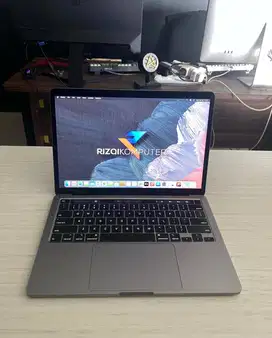 MacBook Pro i5 2020 Touchbar Intel Core i5 Ram 16GB SSD 1TB Siap Pakai