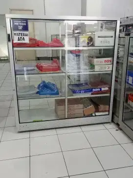 Etalase kaca murah