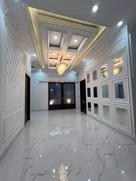 Rumah Mewah Ada Kolam Renang