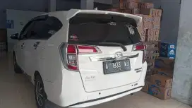 Dijual Daihatsu SIGRA R Deluxe MT 1.2 2016 akhir