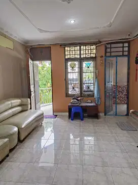Di Jual Rumah Taman Palem Lestari Hoek Siap Huni