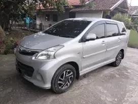 Avanza Veloz 1,5 AT th 2012
