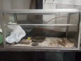 etalase almunium kaca