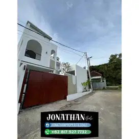 Dijual: Vila Mewah Bergaya Mediterania dengan Pemandangan GWK