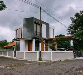 RUMAH  SEMI VILLA, SIAP HUNI, FULL FURNISH DI PAKEM, SLEMAN