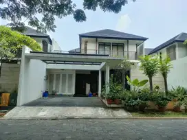 Dijual Cepat Murah Rumah Mewah Signature Serenia Hills.