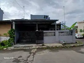 DIJUAL RUMAH HOOK DI METRO, SAMPING MUSHOLA, LOKASI DI TENGAH CLUSTER