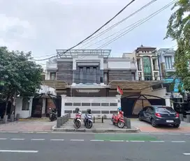 Rumah Mewah 3 Lantai Di Jalan Tebet Raya, Tebet.