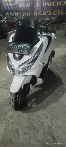 Jual cepat pcx warna putih thn 2019 tangan pertama