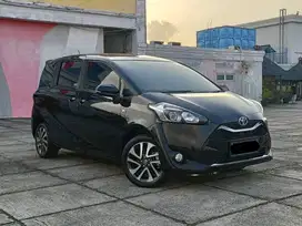Toyota Sienta V 1.5 AT 2021