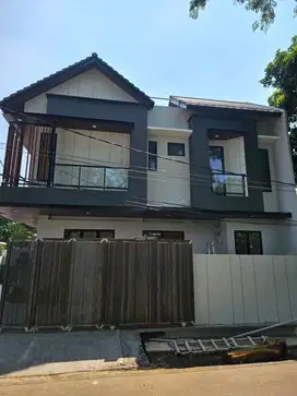 Dijual Cepat Rumah Siap Huni di Griya Loka Bsd City Serpong