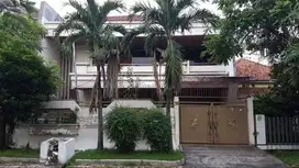 Dijual Rumah Siap Huni Pusat Kota Jalan Ketupa 2,5 Lantai Kosongan