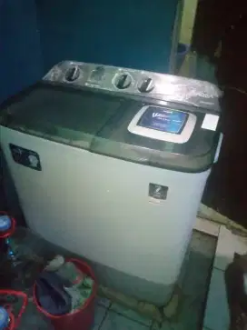 jual mesin cuci merek aqua