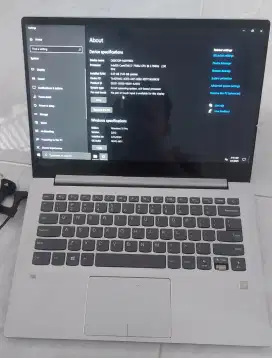Laptop Lenovo Ideapad 720S-14IKB Core i7-7500U RAM 8 GB SSD 500 GB