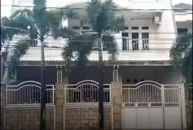 Sukolilo Surabaya | Rumah 240 m² Manyar Indah Kartika Rejo Jaya Menur