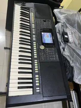 Keyboard yamaha psr s950