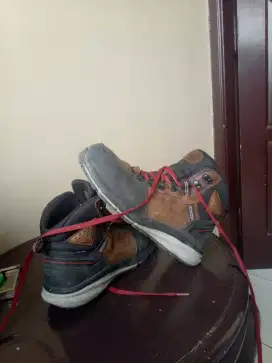 Safety shoes keen