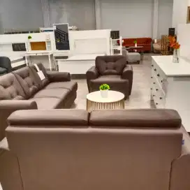 Sofa All size dan all merk ready lo!!! Credit juga bisa kakak.