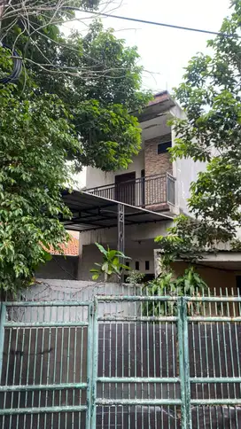DIJUAL RUMAH SECOND DI JAGAKARSA JAKARTA SELATAN 2 LANTAI