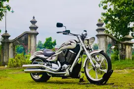 Victory vegas 1750 cc ultra classic sportster48 883