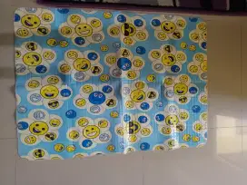 preloved perlak bayi besar uk 100x70 kondisi Masi bagus bahan tebal