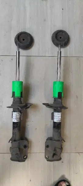 Shock depan suzuki ertiga