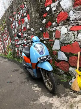 Scoopy 2011 Karbu