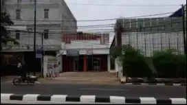 Jual Ruko Dan Bangunan 3 Lantai Dibelakangnya