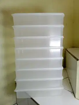 Box donat bekas