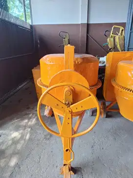 mesin molen pengaduk semen