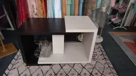 Meja tamu kokoh