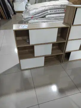 Tempat Display 3 Tingkat