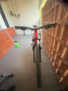 LIKE NEW Sepeda Thrill Ravage 5.0