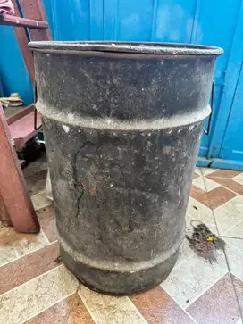 Dijual Drum Kaleng Warna Coklat