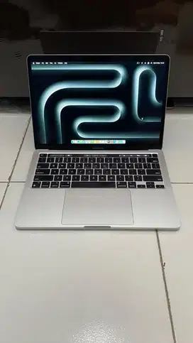 MACBOOK PRO M1 2020 16/256