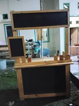 MEJA JUALAN PORTABLE