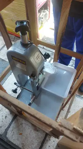 Mesin potong tulang dan daging elektrik