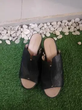 Preloved wedges wanita hush puppies original UK 37