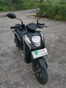 Dijual motor honda genio tahun 2023 pemakaian pribadi kondisi istimewa
