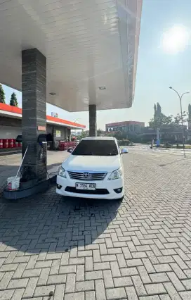 GRAND INOVA 2012 G 2.0 BENSIN PUTIH AUTOMATIC ISTIMEWA,TINGGAL PAKAI