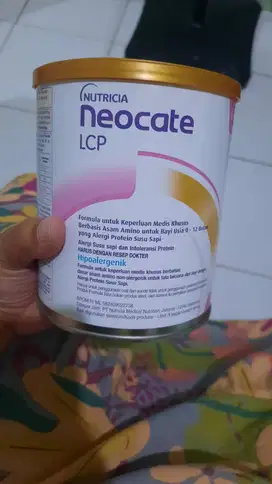 susu bayi ( neocate )