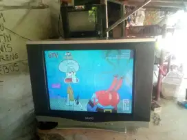 Jual tv 21in Sanyo layar dtar plat nomines harga 320 nego siap antar
